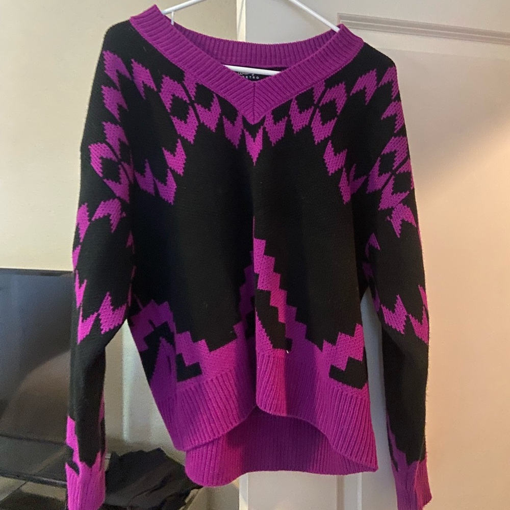 Wrangler retro sweater size S. Worn once for an event.